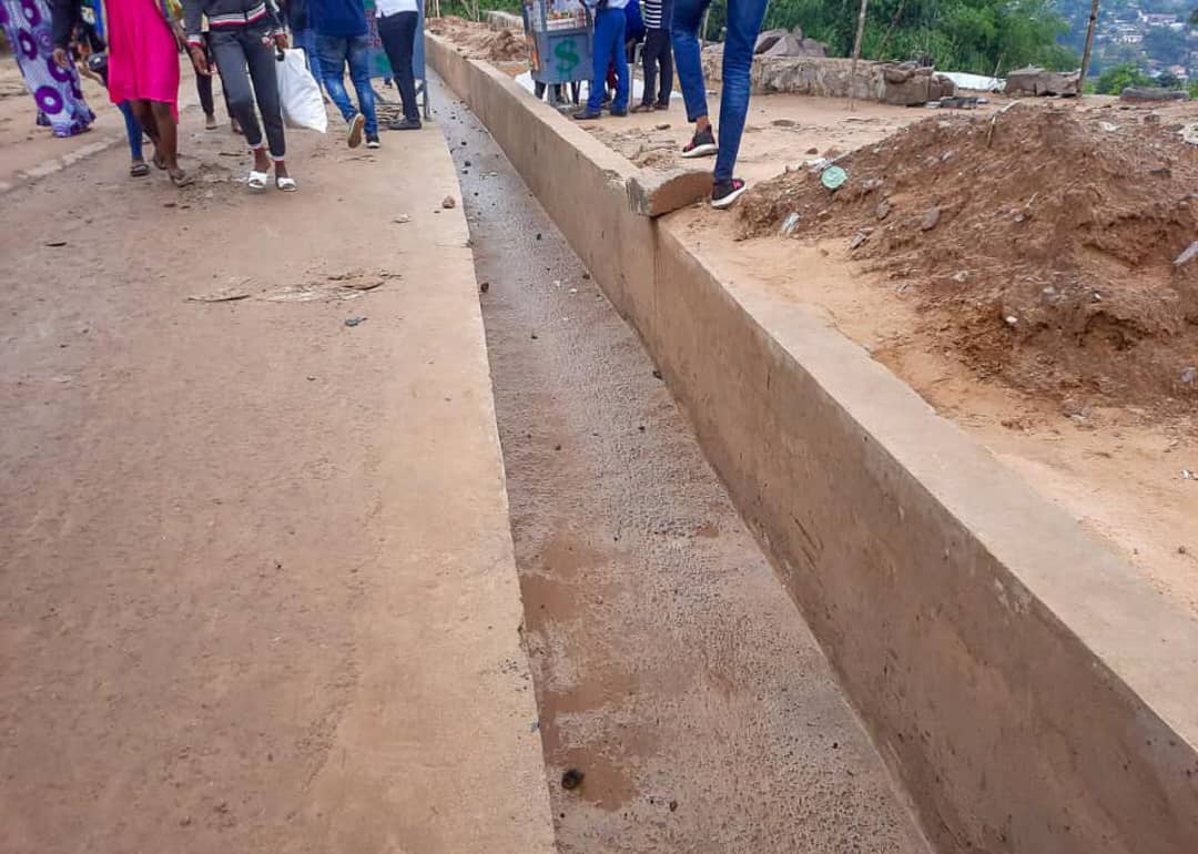 Bétonnage interrompu, trafic bloqué : Matadi interpelle le gouvernement