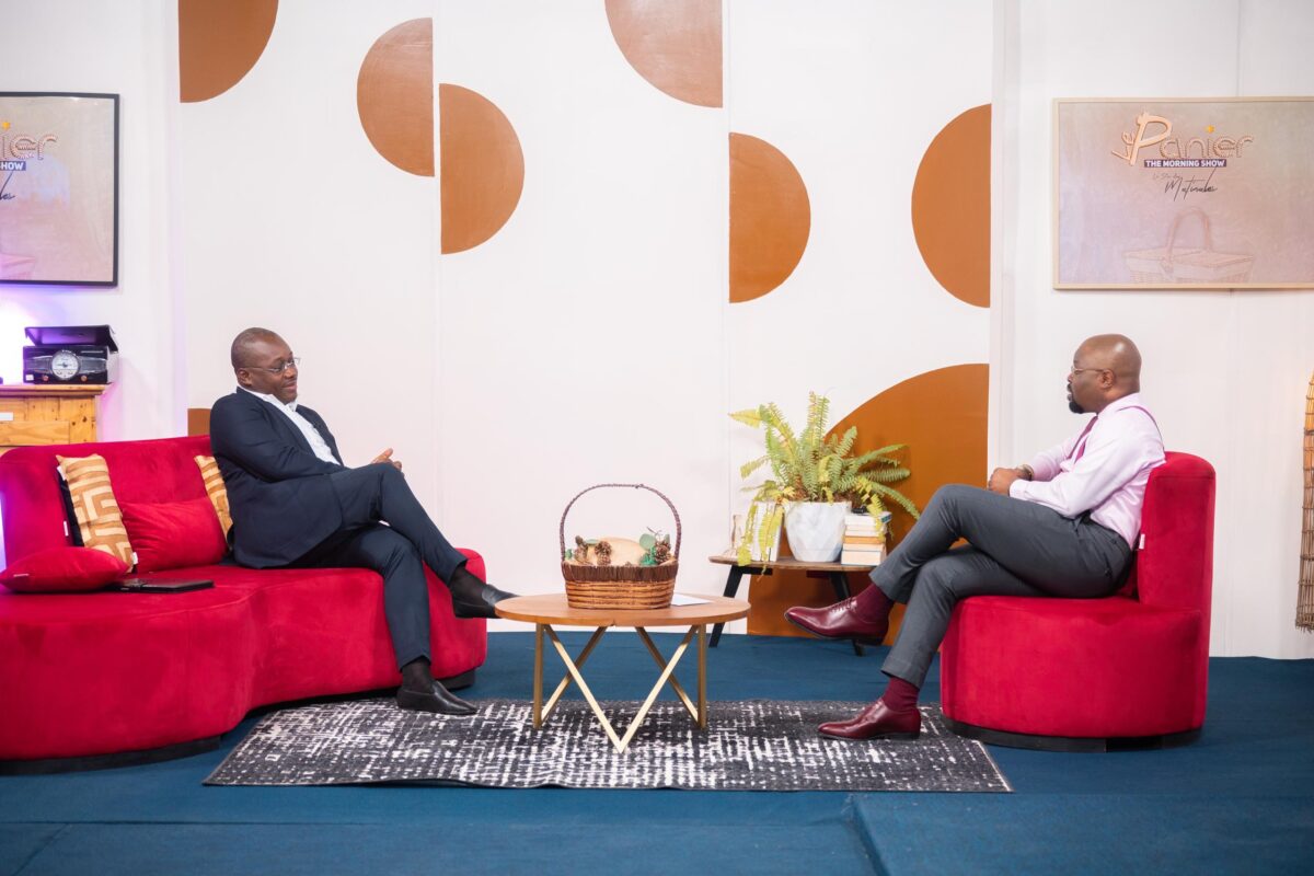 Gouvernance territoriale proactive : Le Ministre d’État Guy LOANDO MBOYO éclaire l’opinion sur les réformes de fond en matière d’aménagement