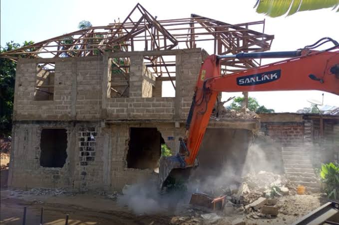 Ngaliema face à une bombe sanitaire : Constructions anarchiques et réseaux d’égouts défaillants menacent la population