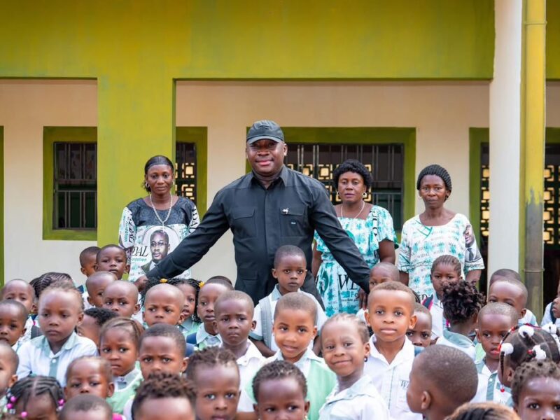 Maître Guy LOANDO MBOYO soutient près de 8.000 élèves de la Tshuapa pour l’ENAFEP et l’Examen d’État